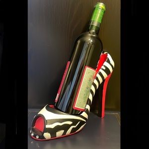 Zebra print heel wine bottle holder